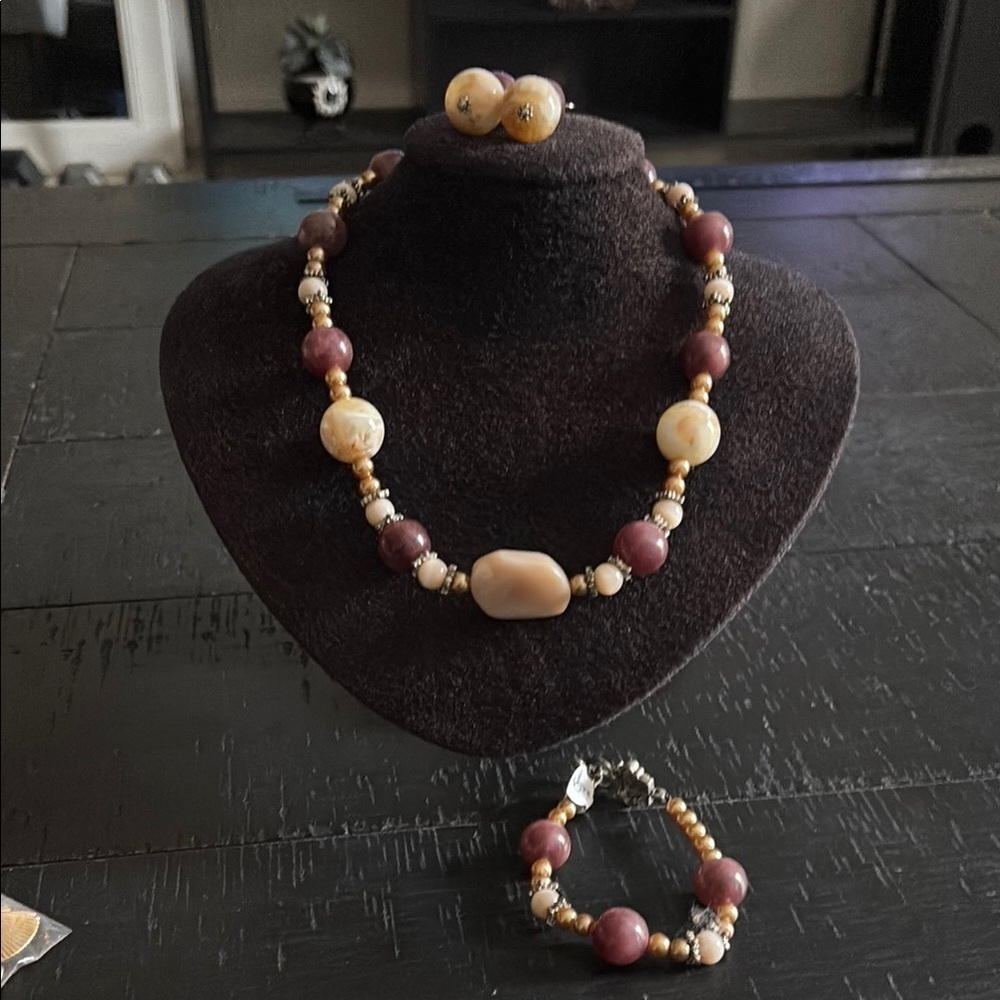 Handcrafted Stone Beaded Necklace Bracelet Earring Jewelry Set